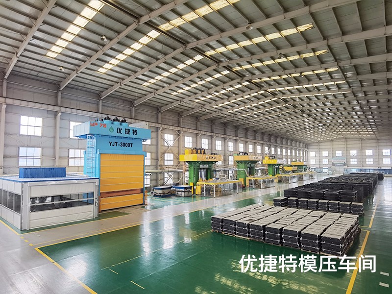 模壓車(chē)間.jpg